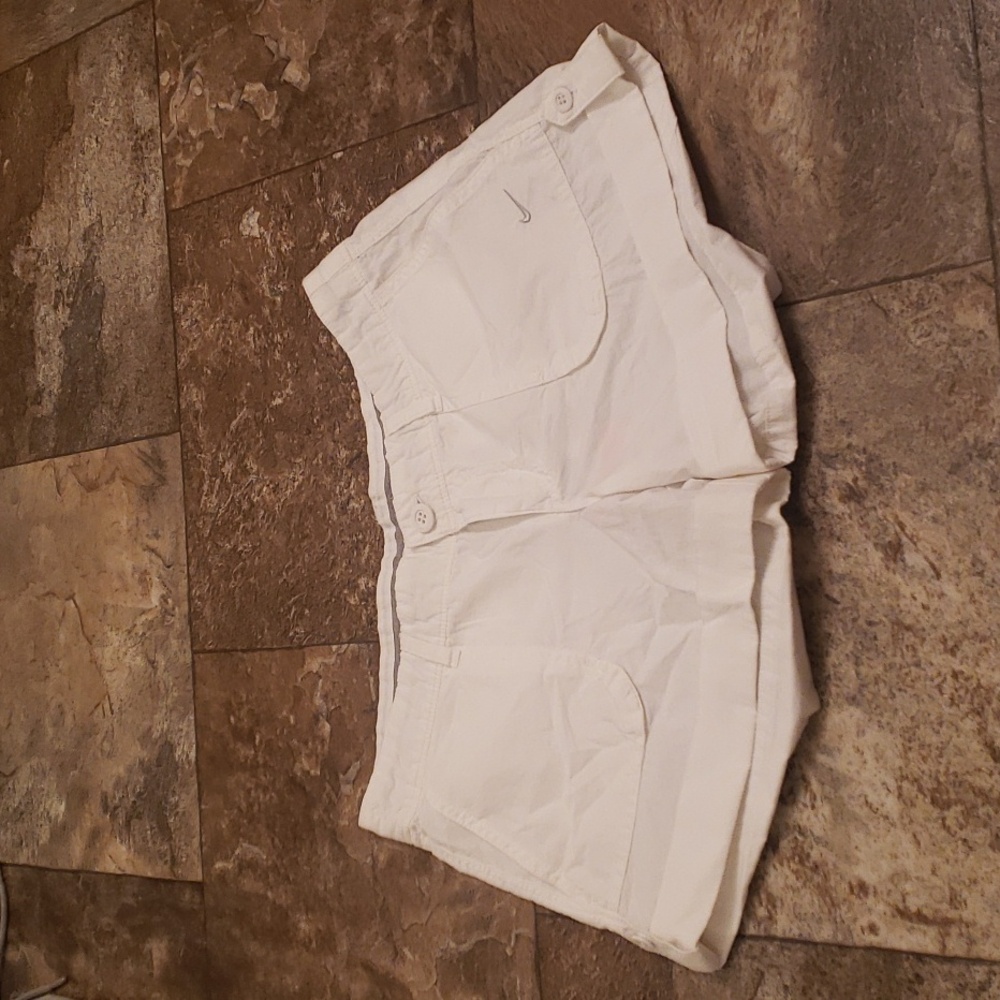 Nike 8 M white cotton shorts cuffed